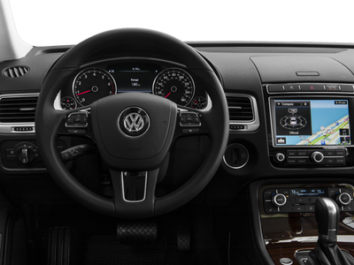 2016 Volkswagen Touareg 4dr V6 Lux