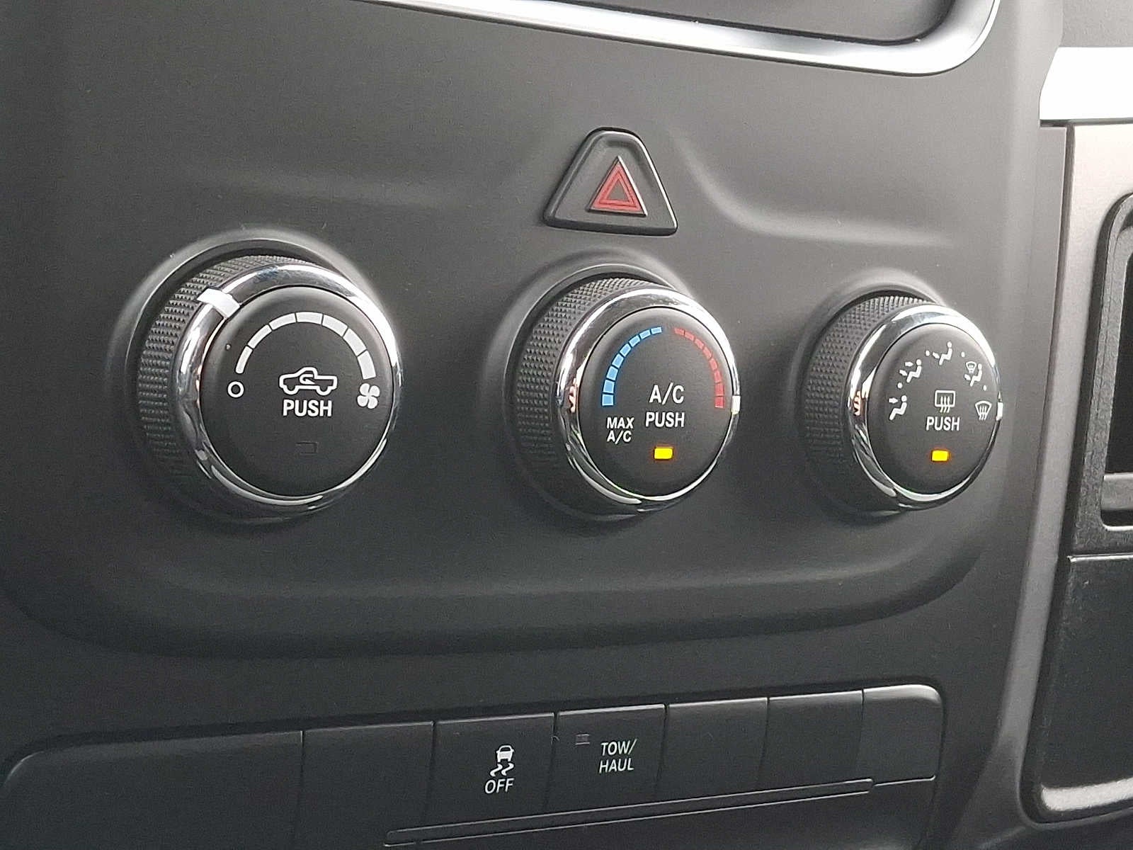 2024 RAM 1500 Classic SLT 4x4 Quad Cab 64 Box