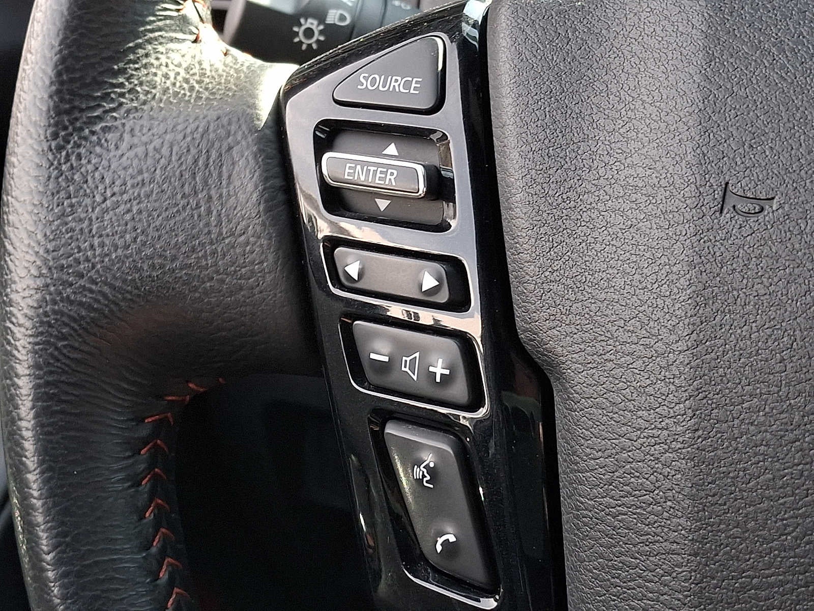 2024 Nissan Frontier PRO-4X - Photo 18