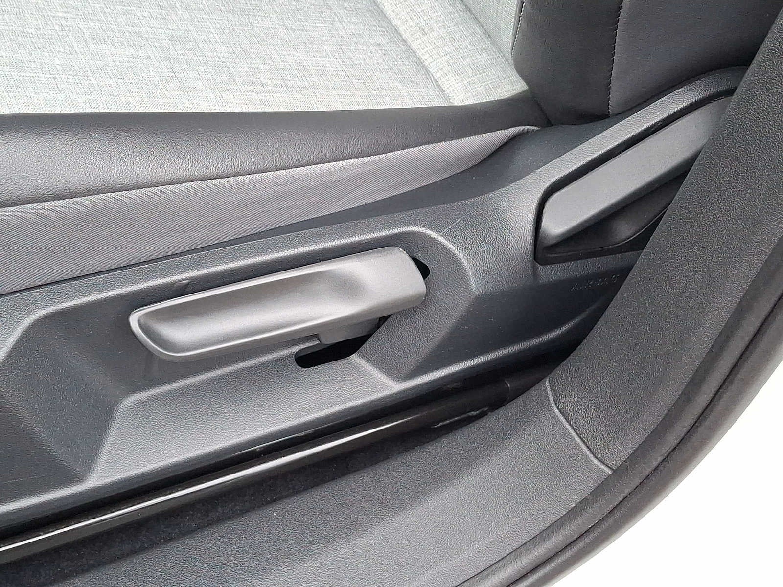 2023 Volkswagen ID.4 Pro RWD w/SK On Battery