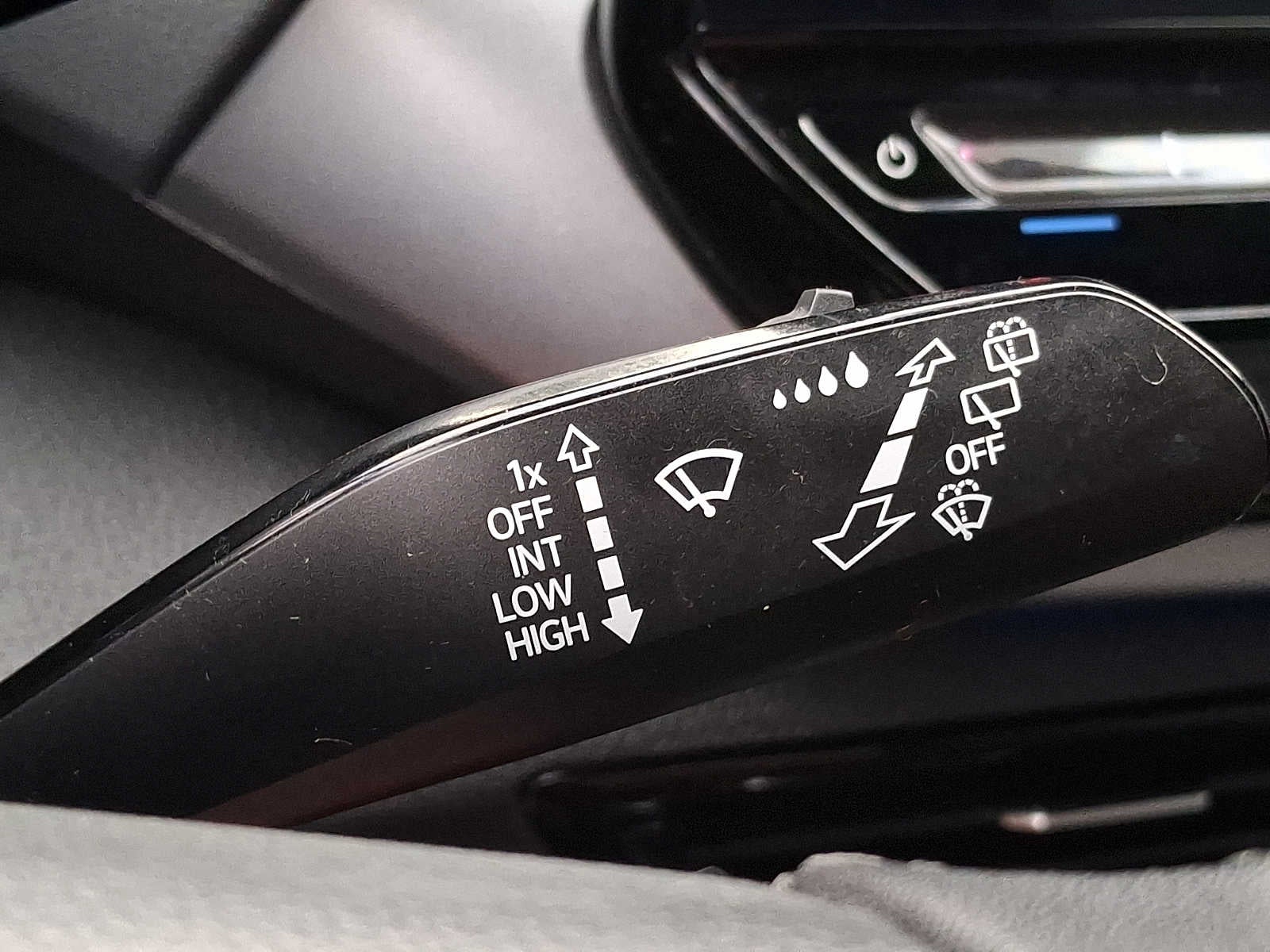 2023 Volkswagen ID.4 Pro RWD w/SK On Battery