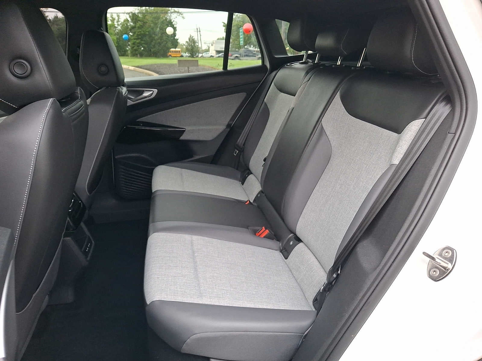 2023 Volkswagen ID.4 Pro RWD w/SK On Battery