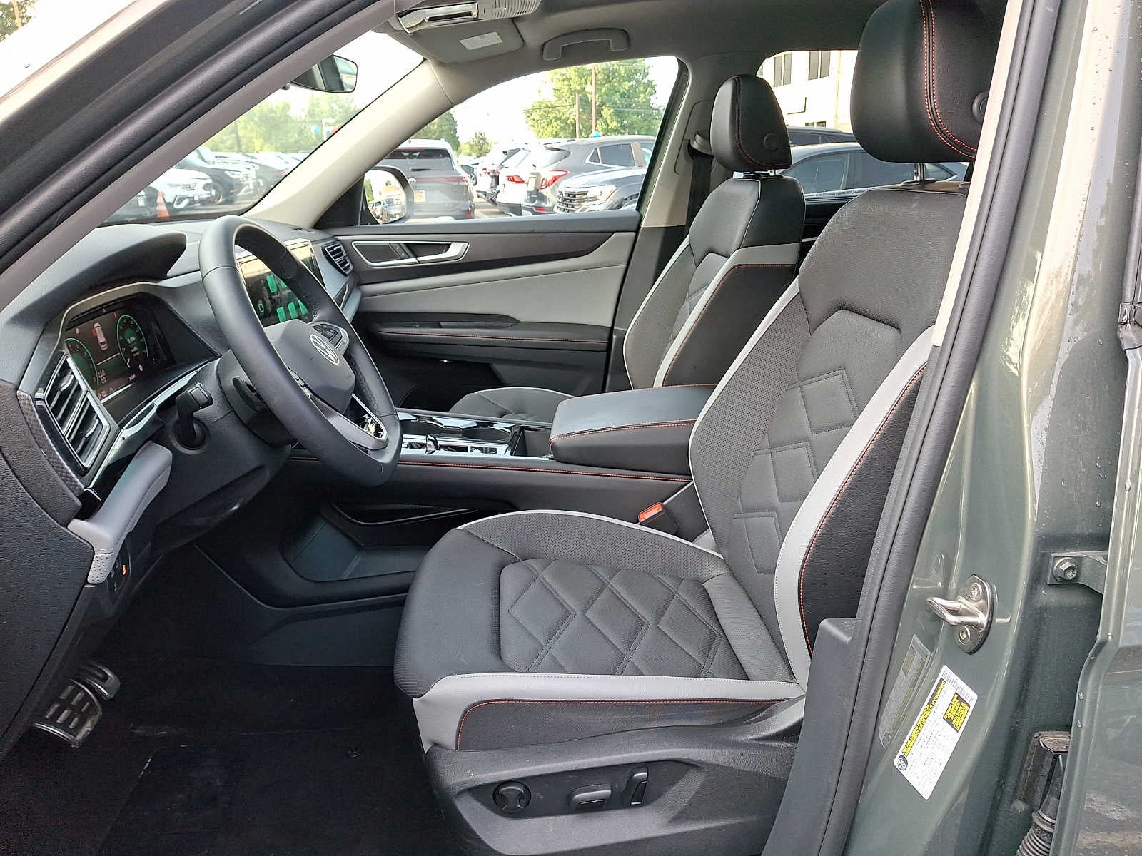 2024 Volkswagen Atlas 2.0T Peak Edition SE w/Technology 4MOTION