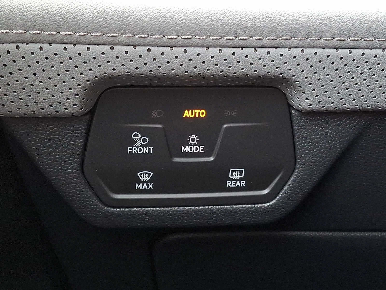 2025 Volkswagen Atlas 2.0T Peak Edition 4MOTION