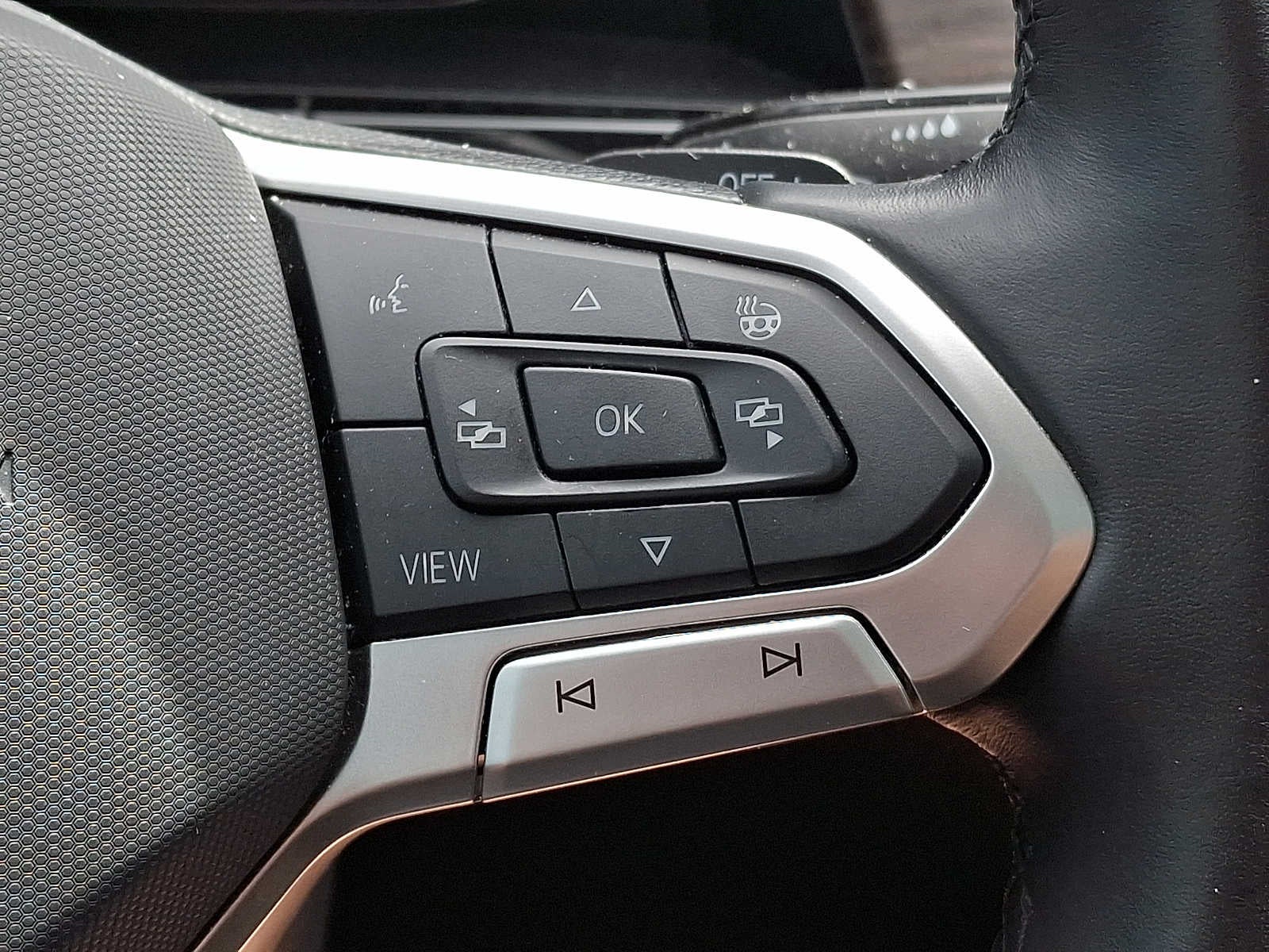 2024 Volkswagen Atlas 2.0T SEL Premium R-Line 4MOTION