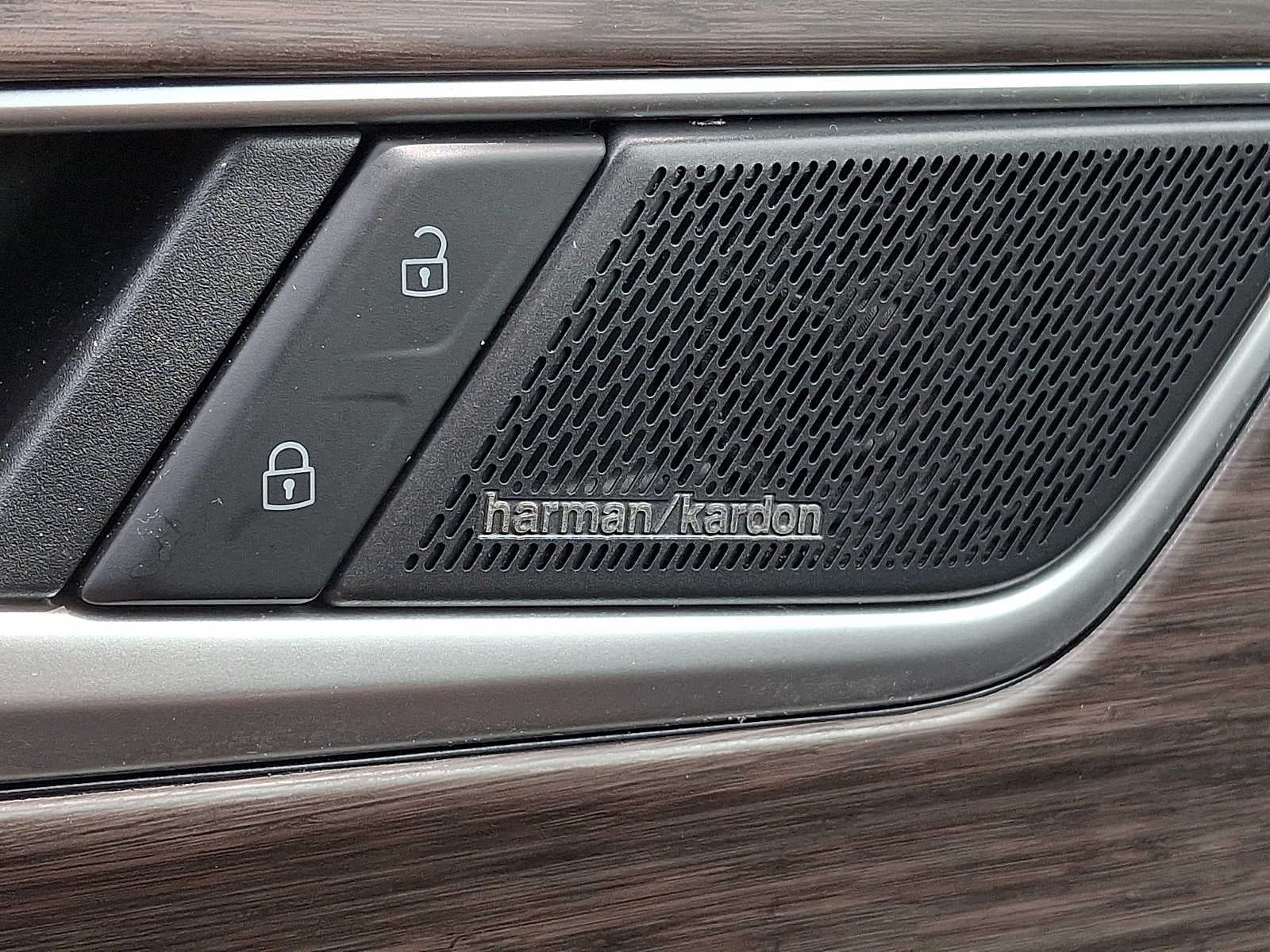 2024 Volkswagen Atlas 2.0T SEL Premium R-Line 4MOTION