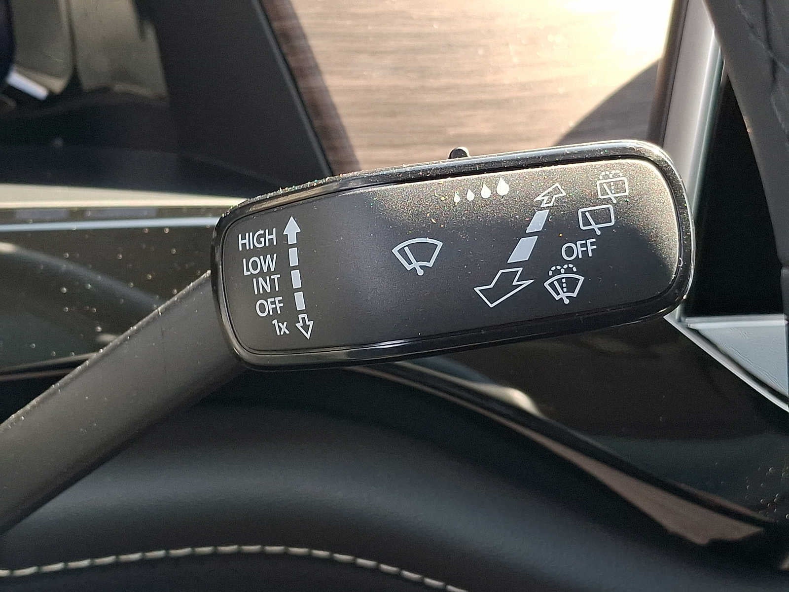 2025 Volkswagen Atlas 2.0T SEL Premium R-Line 4MOTION