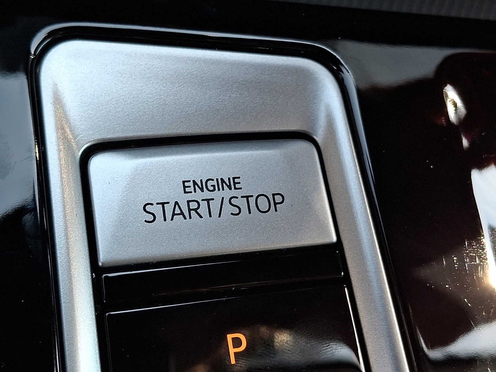 2025 Volkswagen Atlas 2.0T SEL Premium R-Line 4MOTION