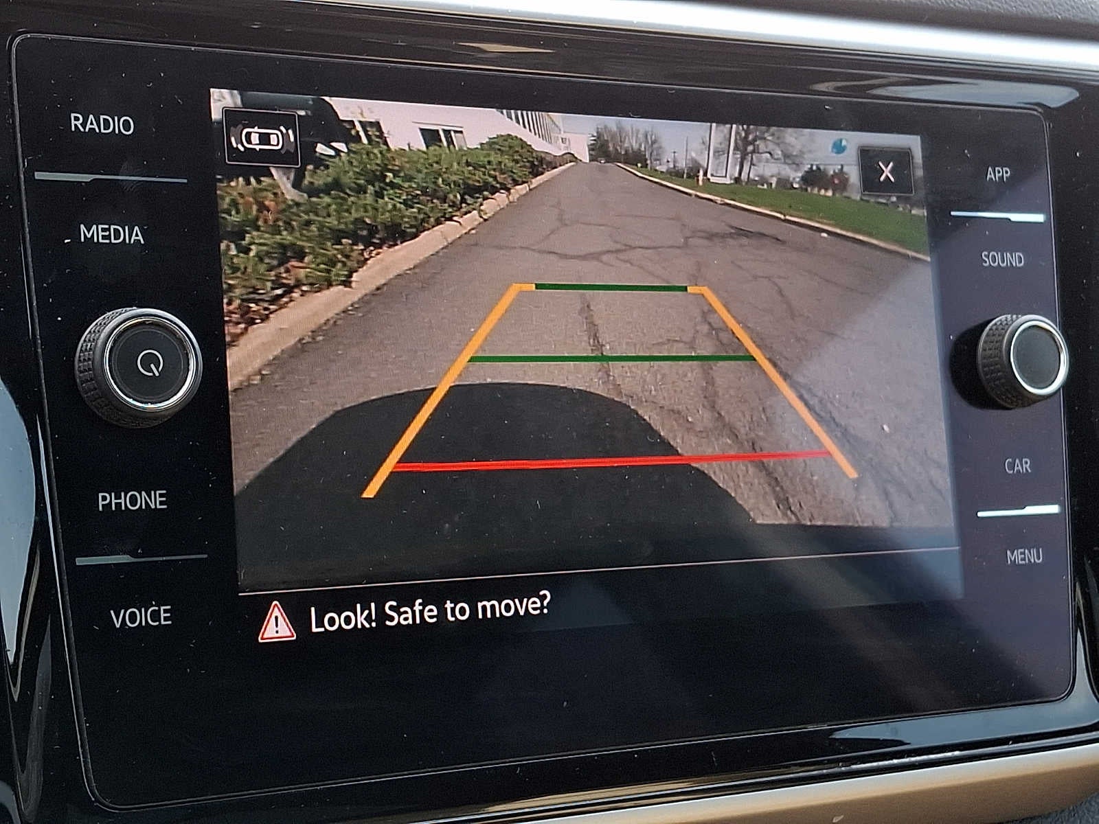 2022 Volkswagen Atlas Cross Sport 3.6L V6 SE w/Technology 4MOTION