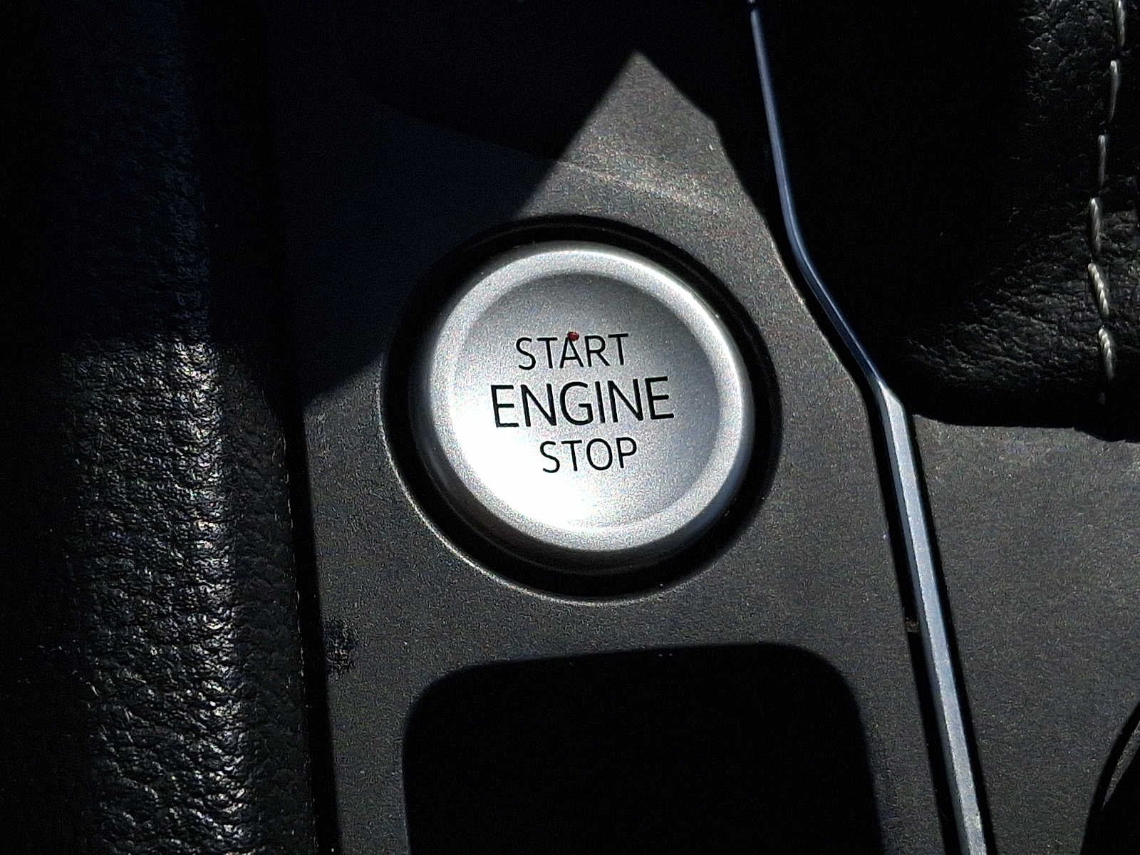 2022 Volkswagen Atlas Cross Sport 3.6L V6 SE w/Technology 4MOTION