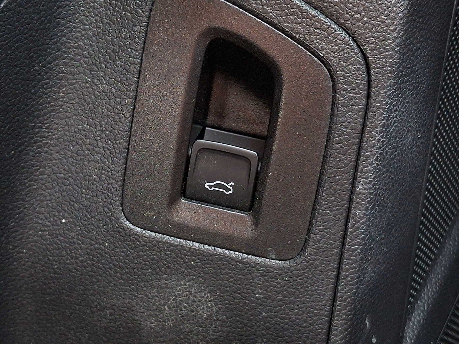 2022 Volkswagen Atlas Cross Sport 3.6L V6 SE w/Technology 4MOTION