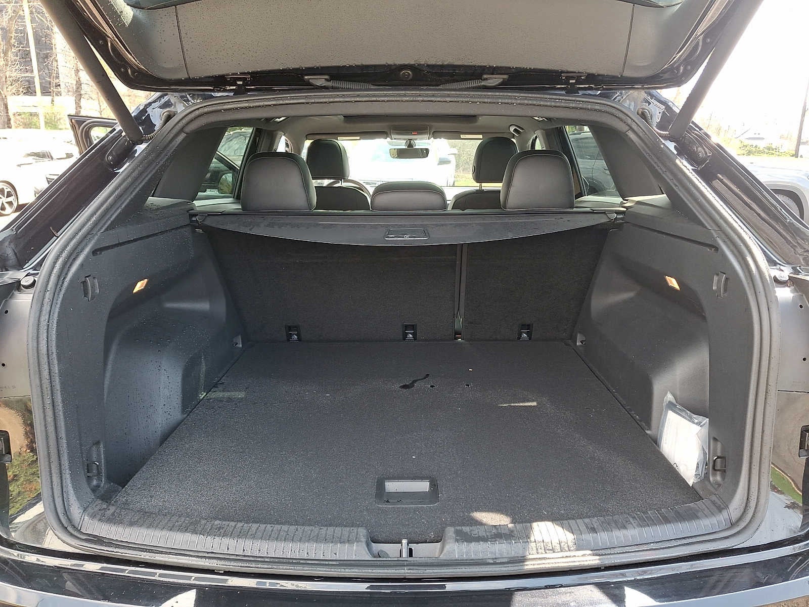 2022 Volkswagen Atlas Cross Sport 3.6L V6 SE w/Technology 4MOTION