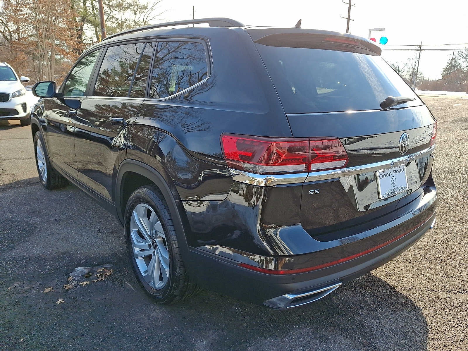 2023 Volkswagen Atlas 2.0T SE w/Technology 4MOTION
