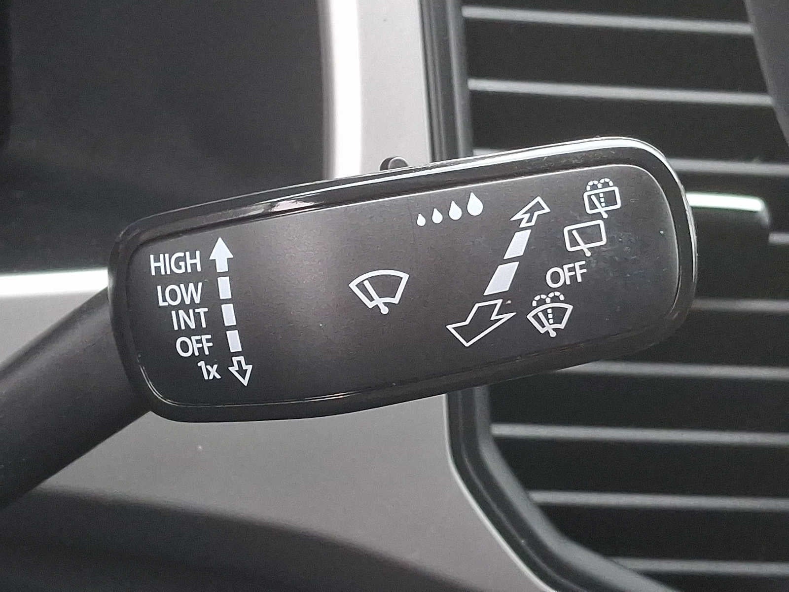 2022 Volkswagen Atlas 2.0T SE 4MOTION