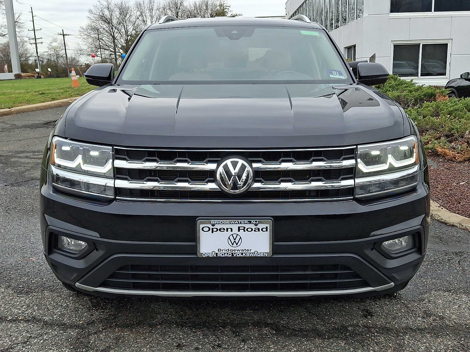 Used 2018 Volkswagen Atlas SE w/Tech with VIN 1V2LR2CAXJC516576 for sale in Bridgewater, NJ