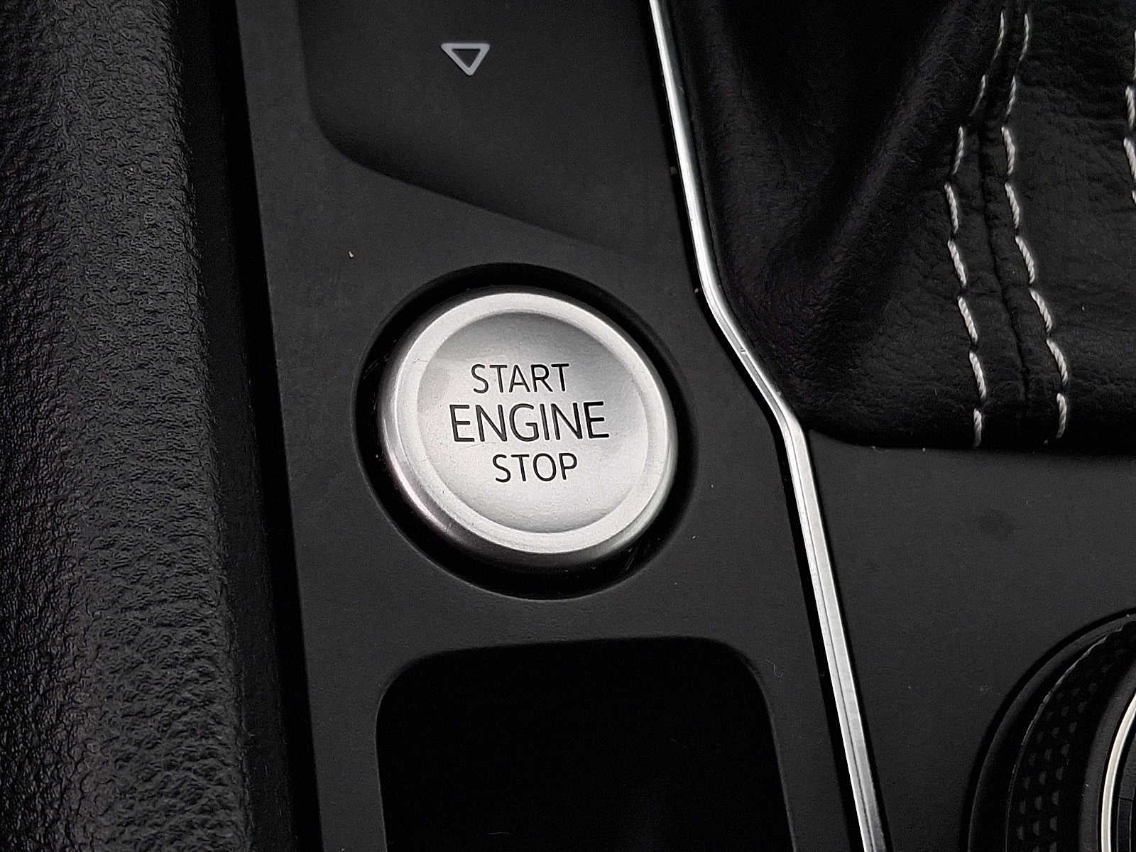 2021 Volkswagen Atlas Cross Sport 3.6L V6 SEL R-Line 4MOTION