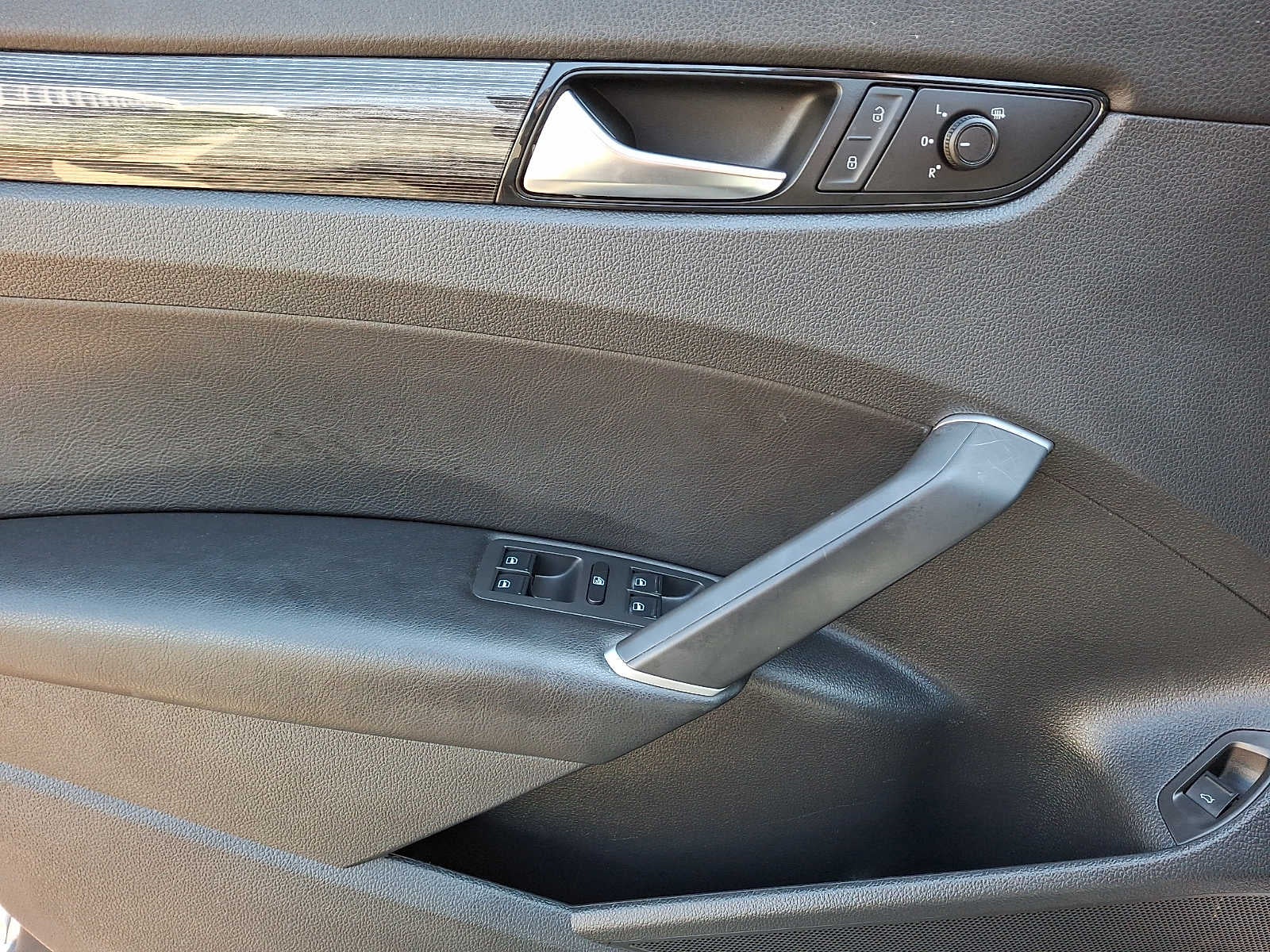 2021 Volkswagen Passat 2.0T R-Line Auto