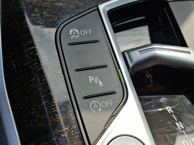 2023 BMW 3 Series 330i xDrive Sedan