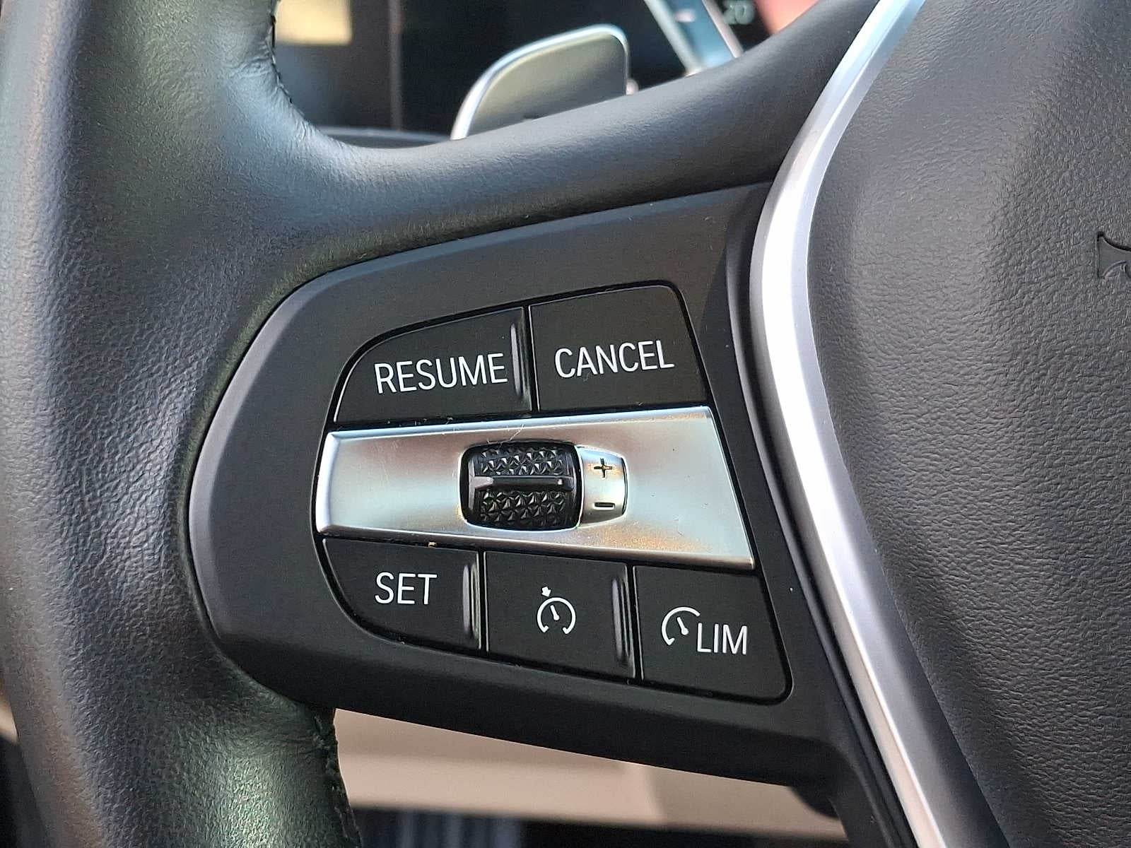 2023 BMW 3 Series 330i xDrive Sedan