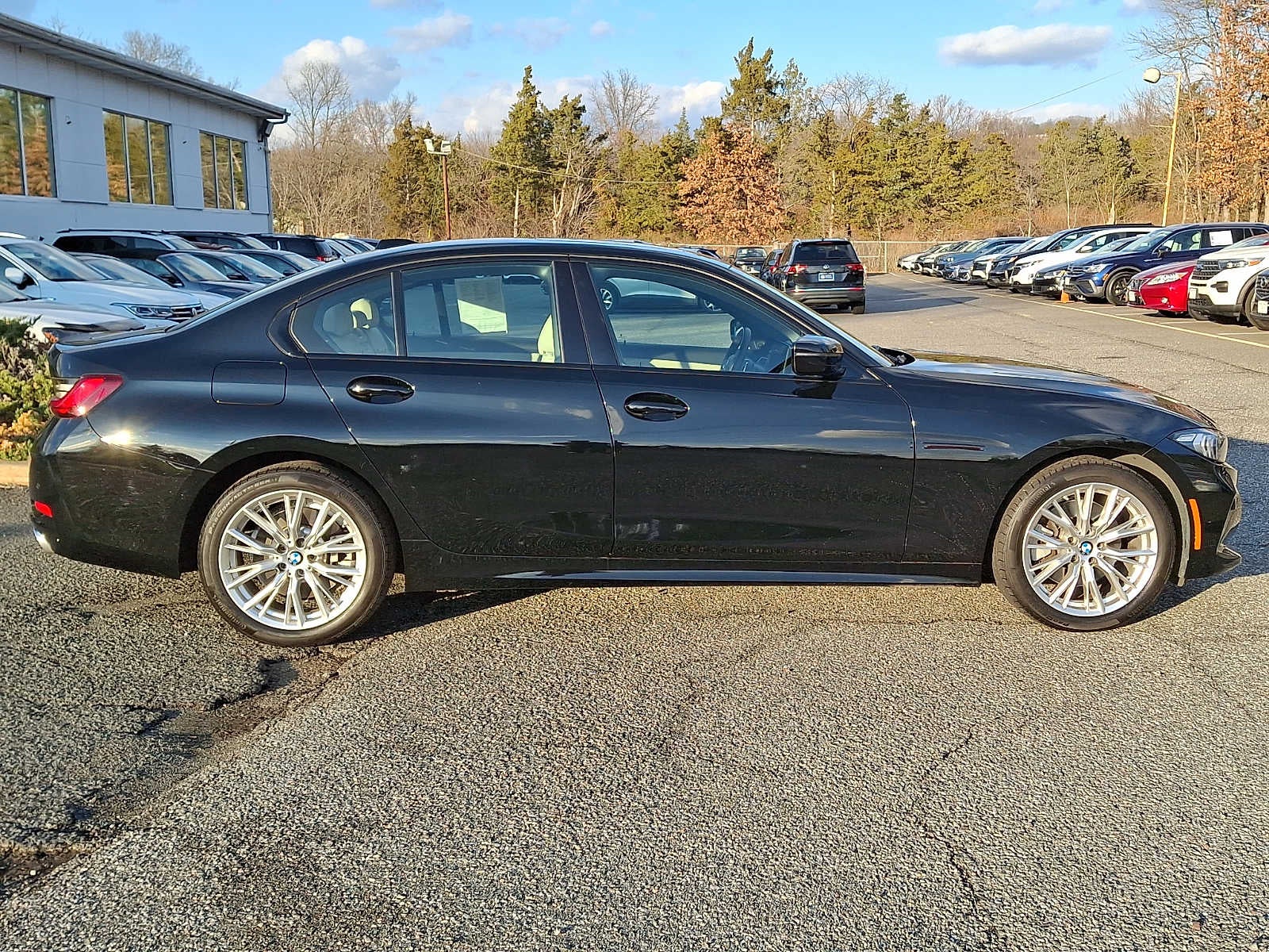 2023 BMW 3 Series 330i xDrive Sedan