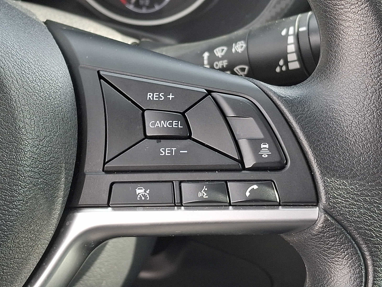 2023 Nissan Sentra SV CVT