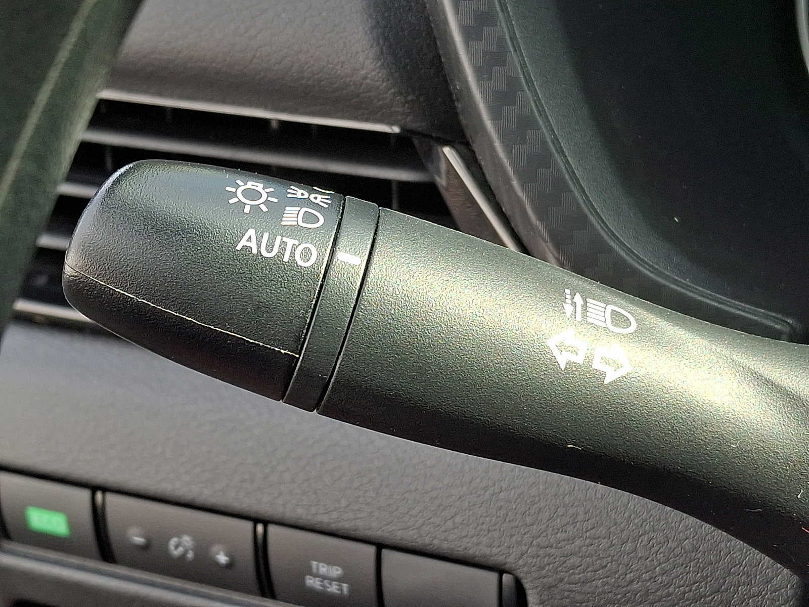 2023 Nissan Sentra SV CVT