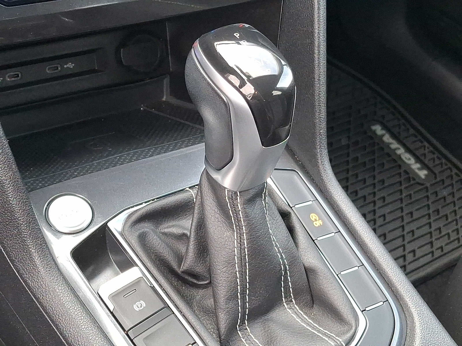 2022 Volkswagen Tiguan 2.0T SE 4MOTION