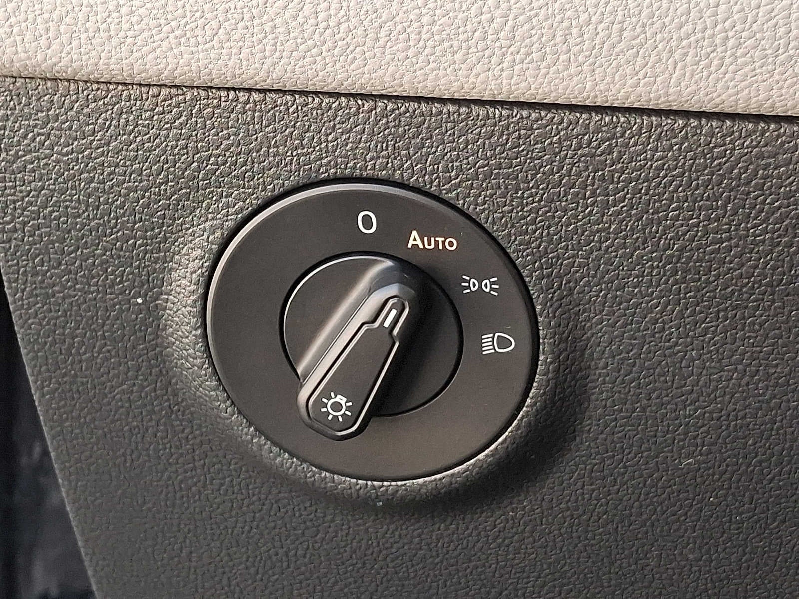 2022 Volkswagen Taos SEL 4MOTION