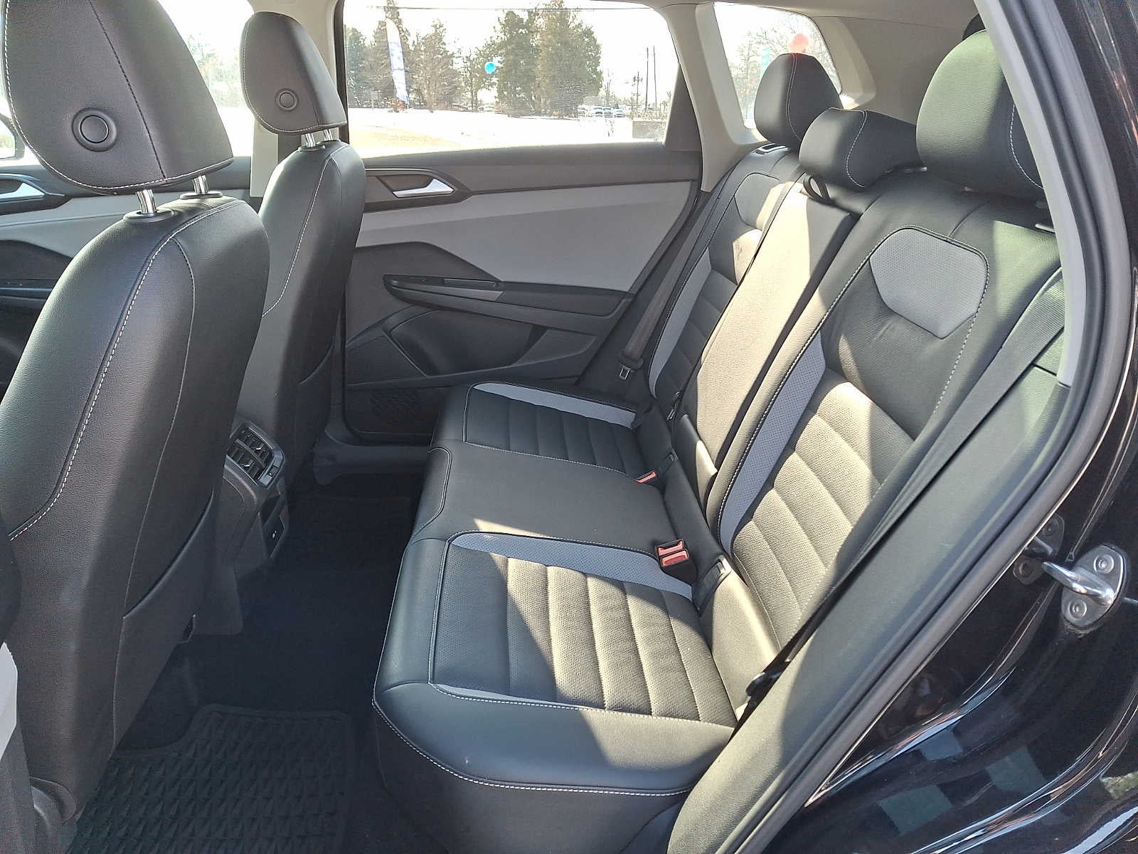 2022 Volkswagen Taos SEL 4MOTION