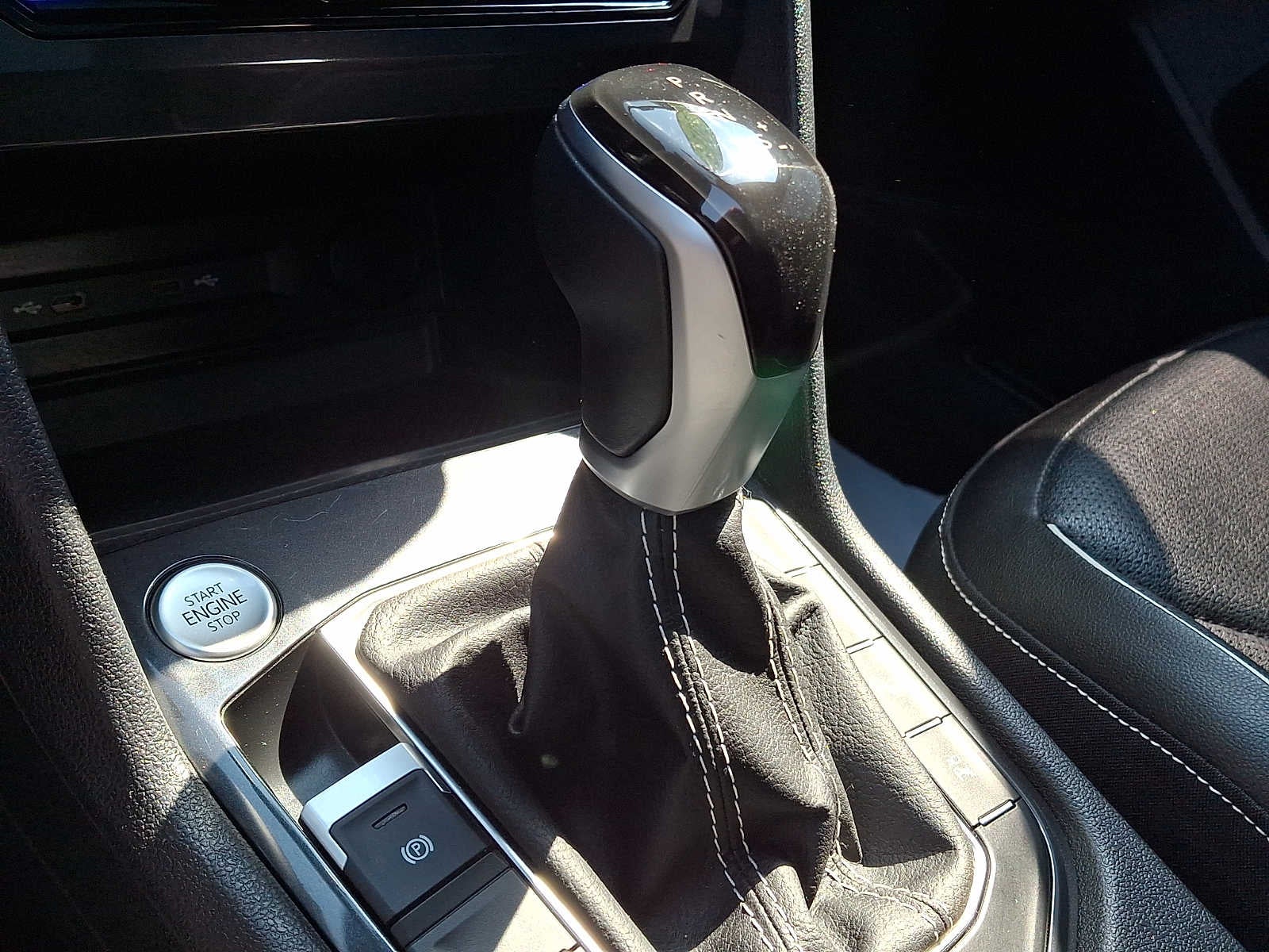 2023 Volkswagen Tiguan 2.0T SEL R-Line 4MOTION
