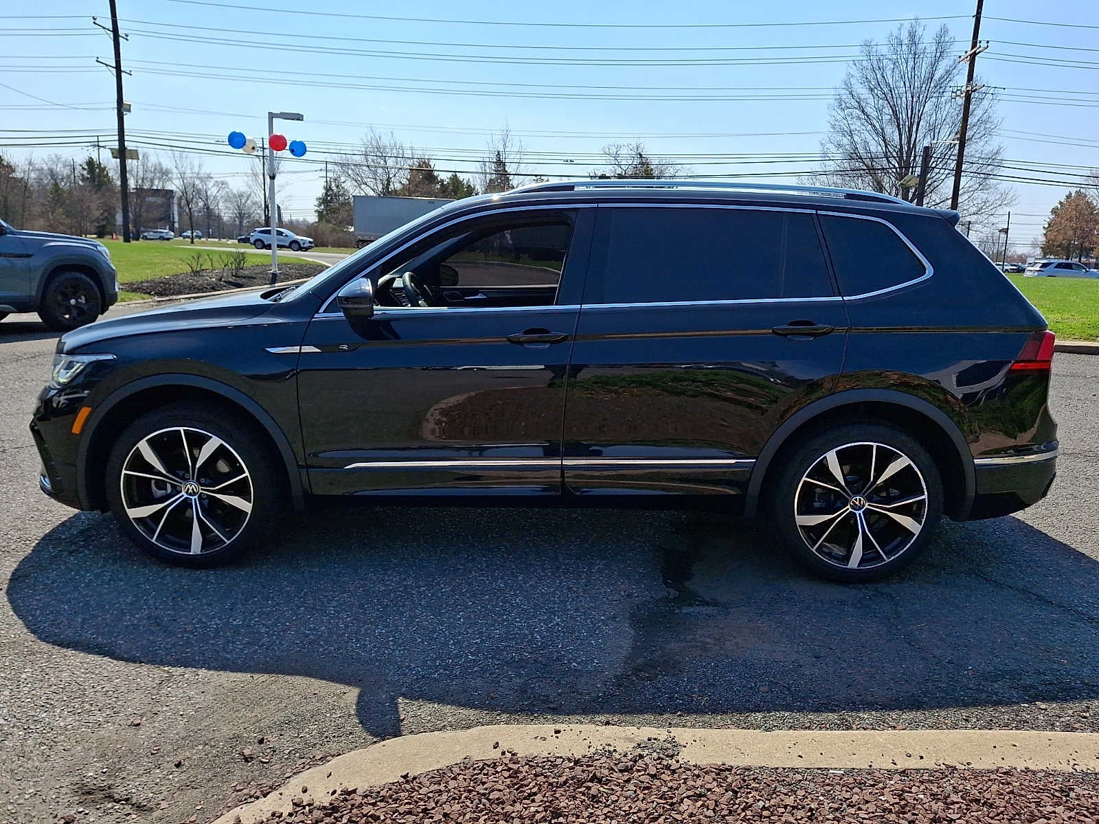 2023 Volkswagen Tiguan 2.0T SEL R-Line 4MOTION