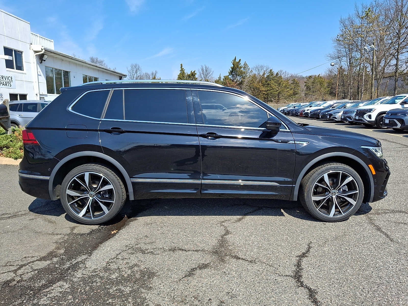 2023 Volkswagen Tiguan 2.0T SEL R-Line 4MOTION