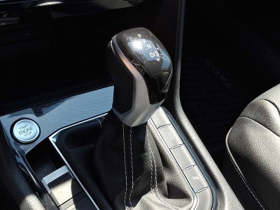 2025 Volkswagen Taos SEL 4MOTION