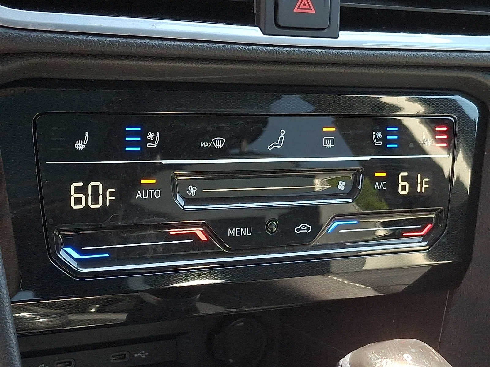 2025 Volkswagen Taos SEL 4MOTION