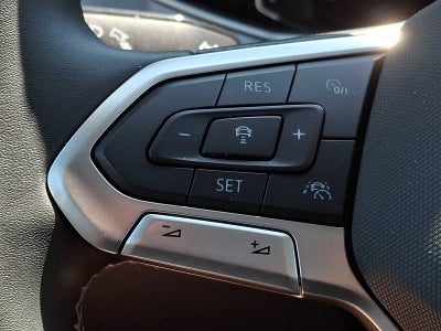 2025 Volkswagen Taos SEL 4MOTION