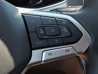 2025 Volkswagen Taos SEL 4MOTION