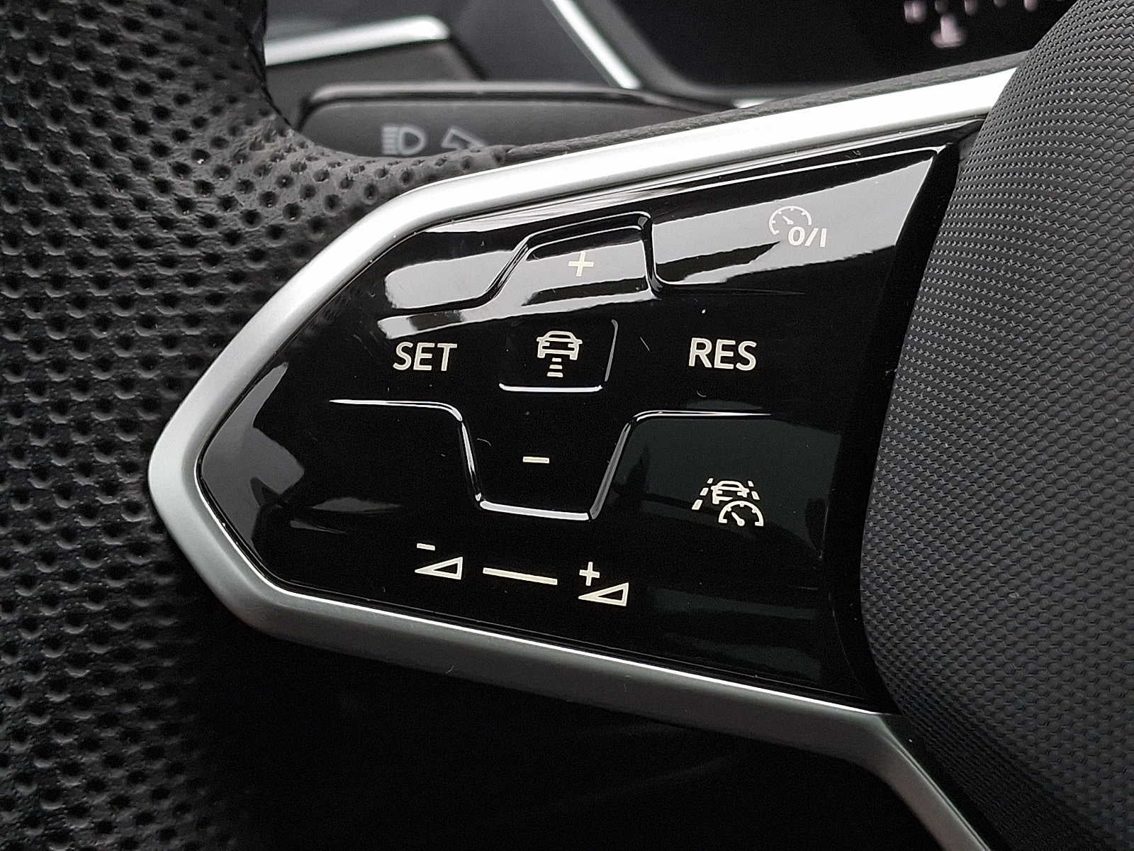 2024 Volkswagen Tiguan 2.0T SE R-Line Black 4MOTION