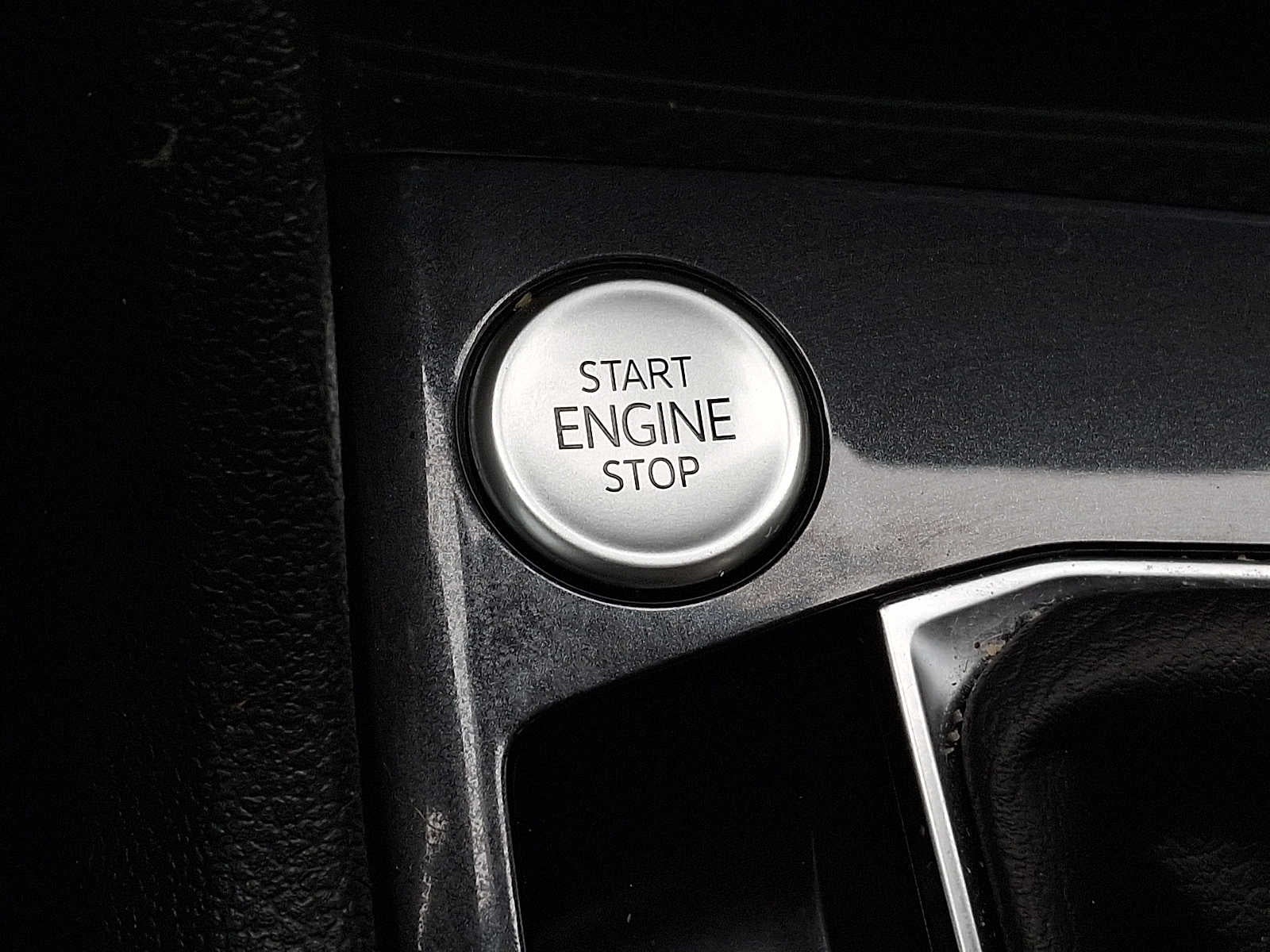 2024 Volkswagen Tiguan 2.0T SE R-Line Black 4MOTION