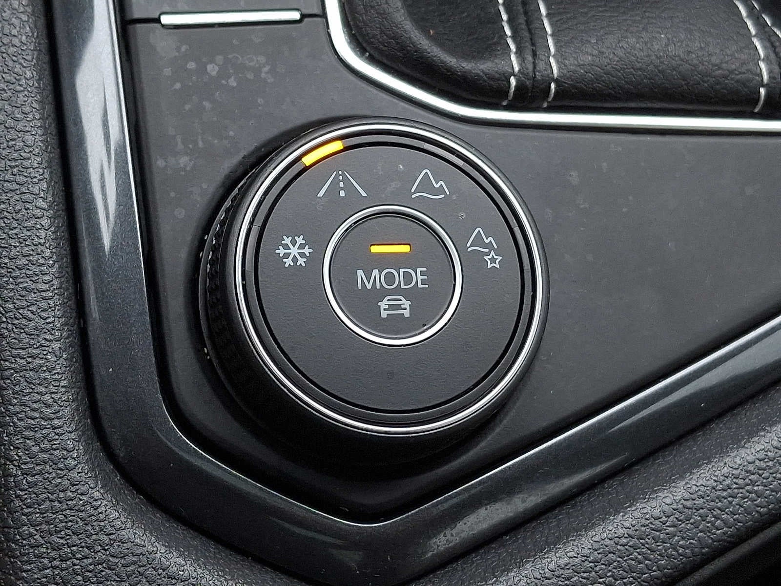 2024 Volkswagen Tiguan 2.0T SE R-Line Black 4MOTION