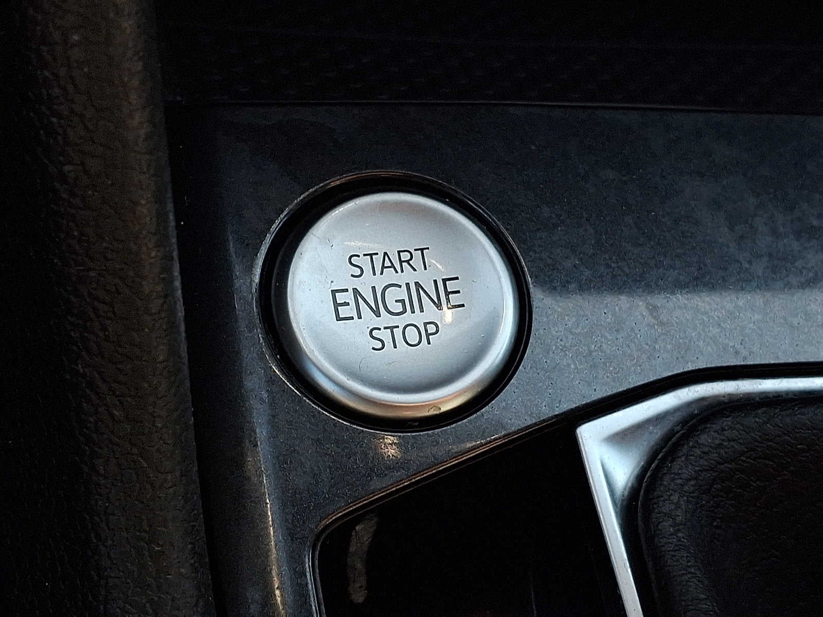 2022 Volkswagen Tiguan 2.0T SE R-Line Black 4MOTION