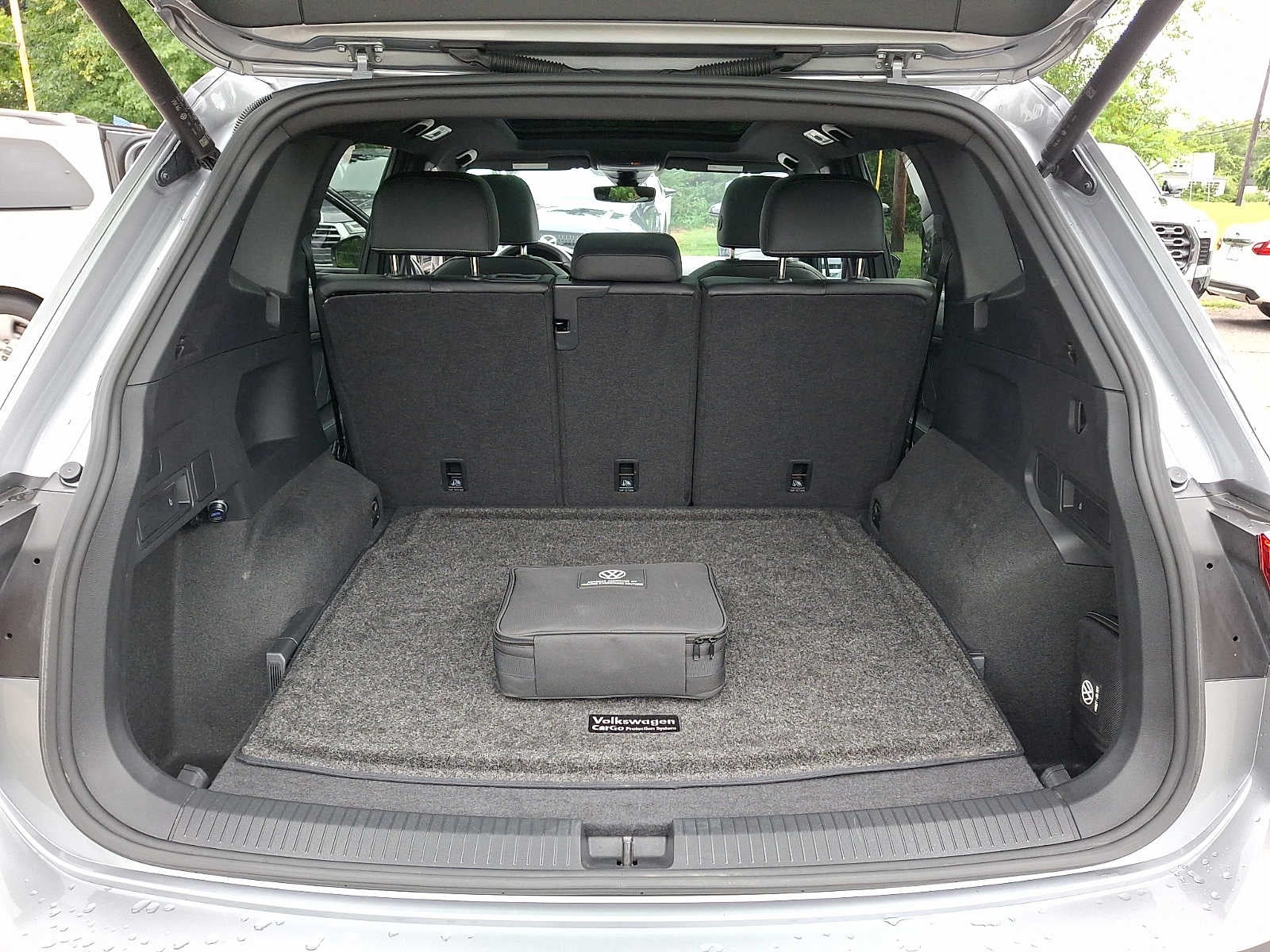 2024 Volkswagen Tiguan 2.0T SE R-Line Black 4MOTION