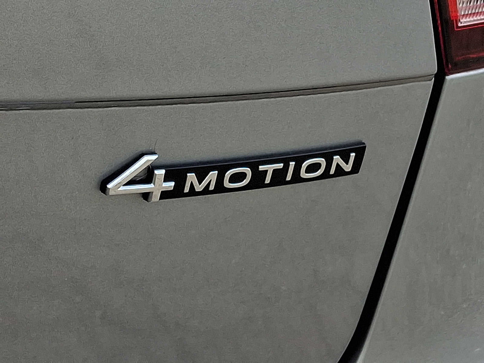 2024 Volkswagen Tiguan 2.0T SE R-Line Black 4MOTION
