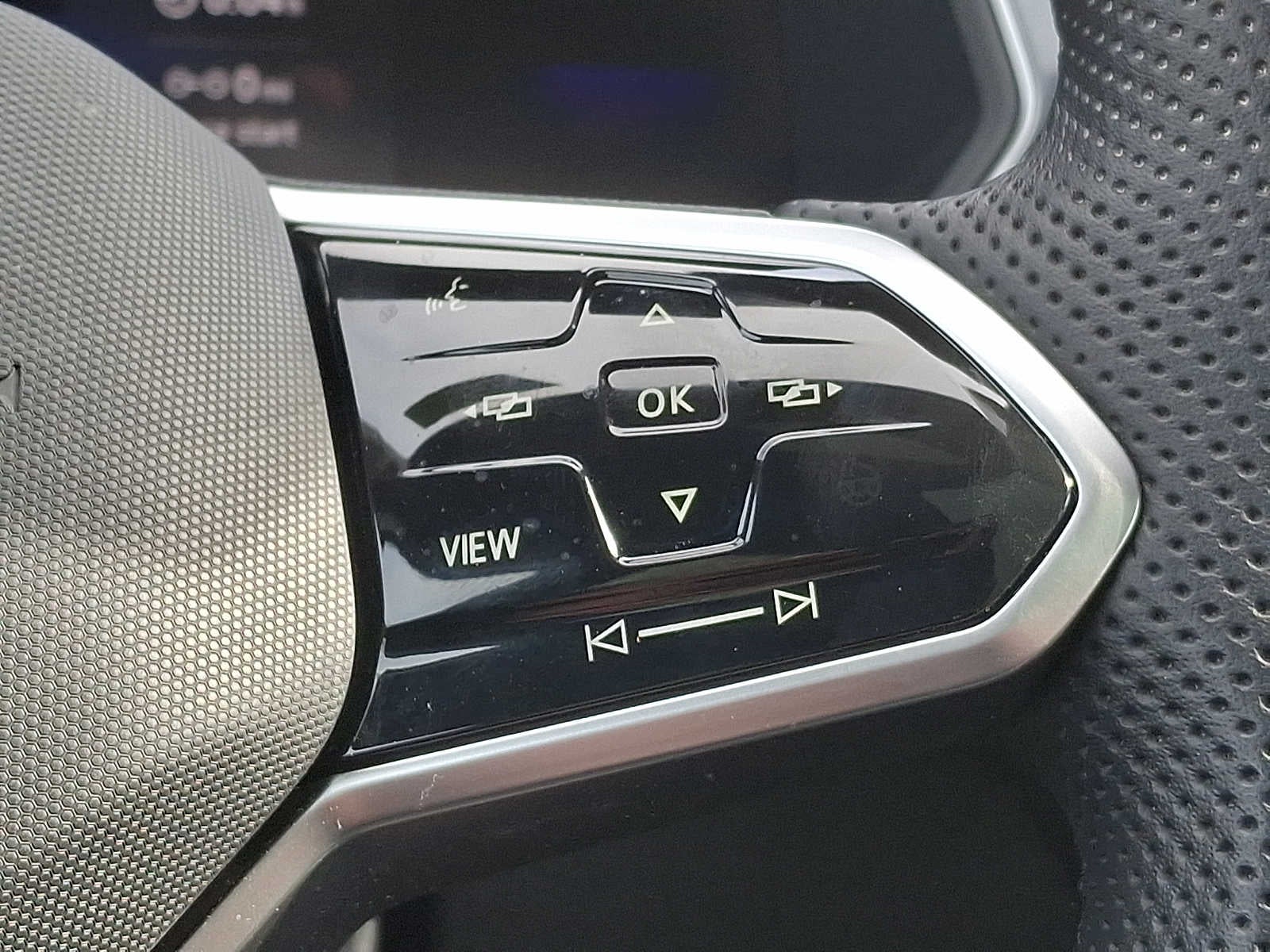 2024 Volkswagen Tiguan 2.0T SE R-Line Black 4MOTION