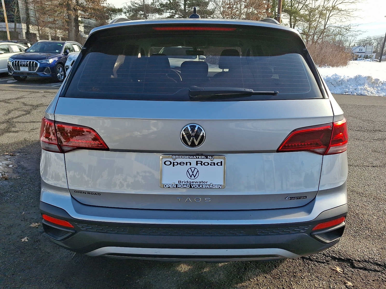 2023 Volkswagen Taos S 4MOTION *Ltd Avail*