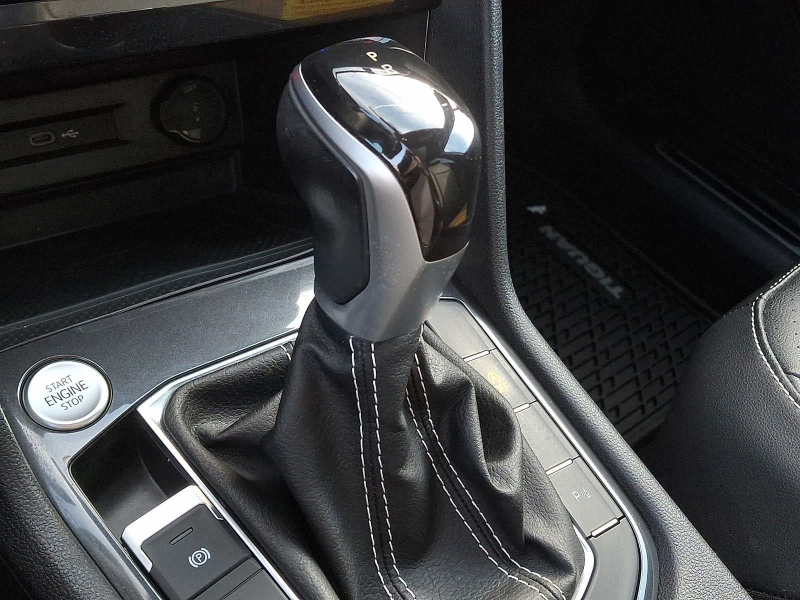 2023 Volkswagen Tiguan 2.0T SE R-Line Black FWD