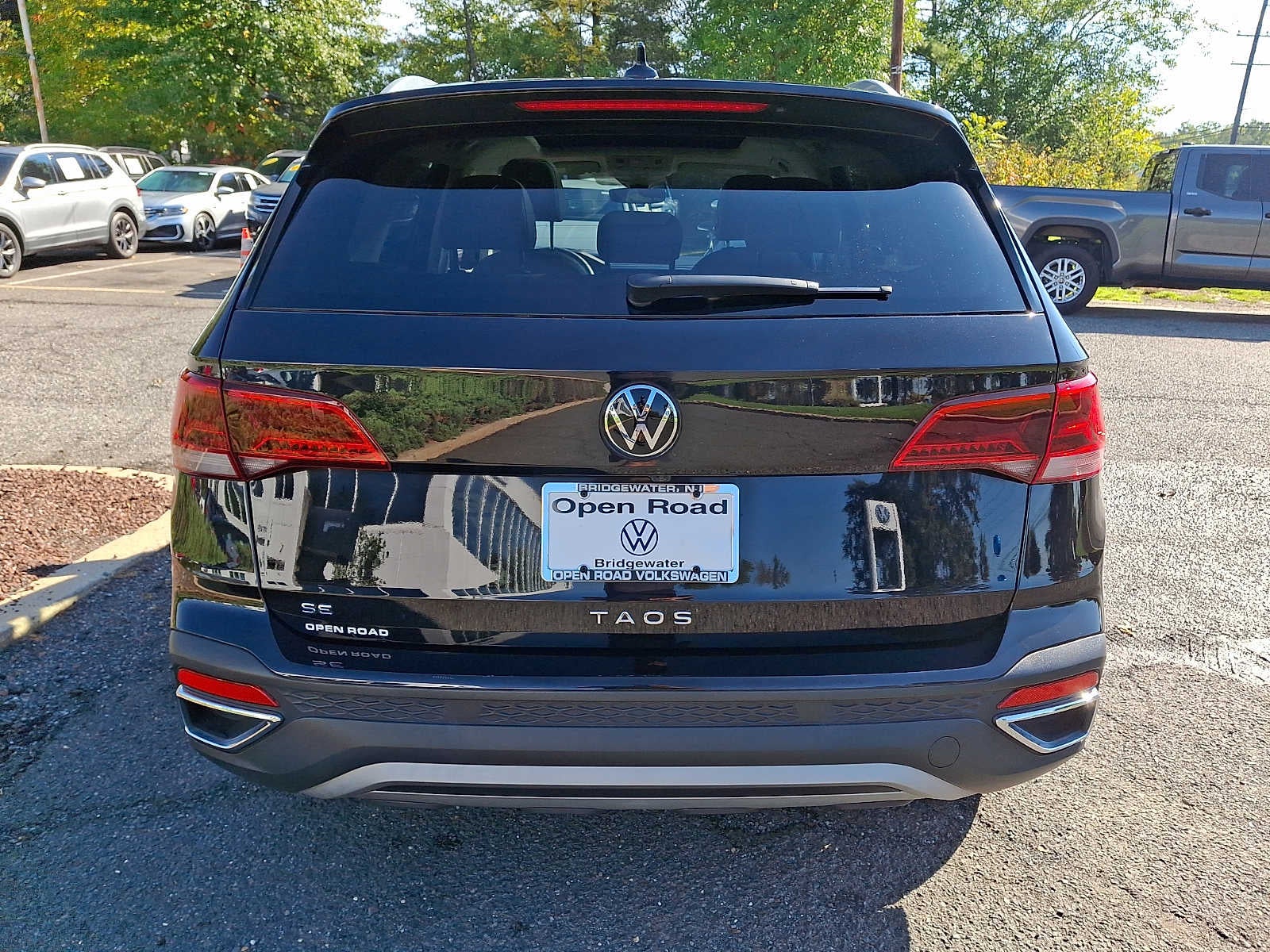 2024 Volkswagen Taos SE FWD