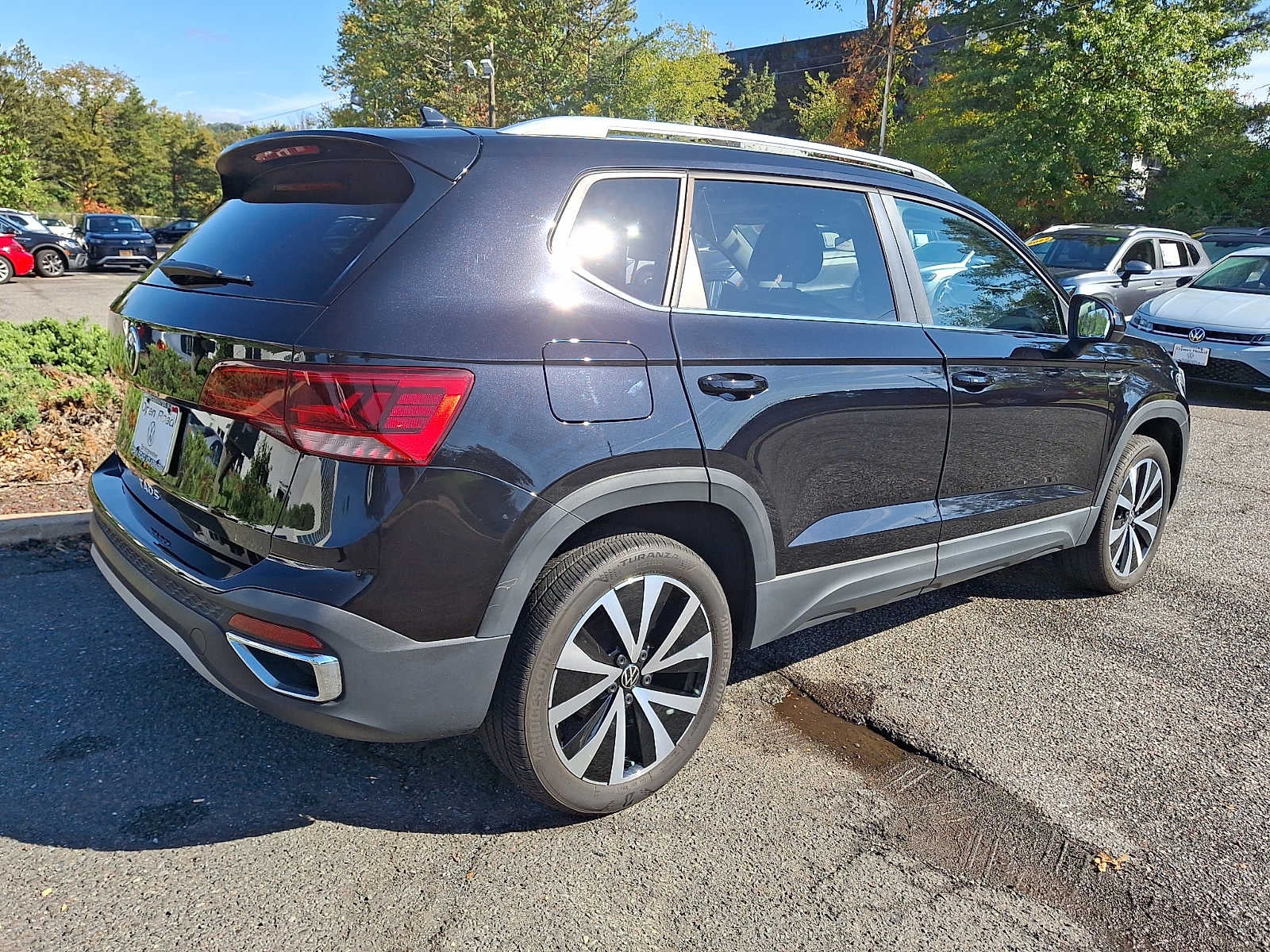 2024 Volkswagen Taos SE FWD