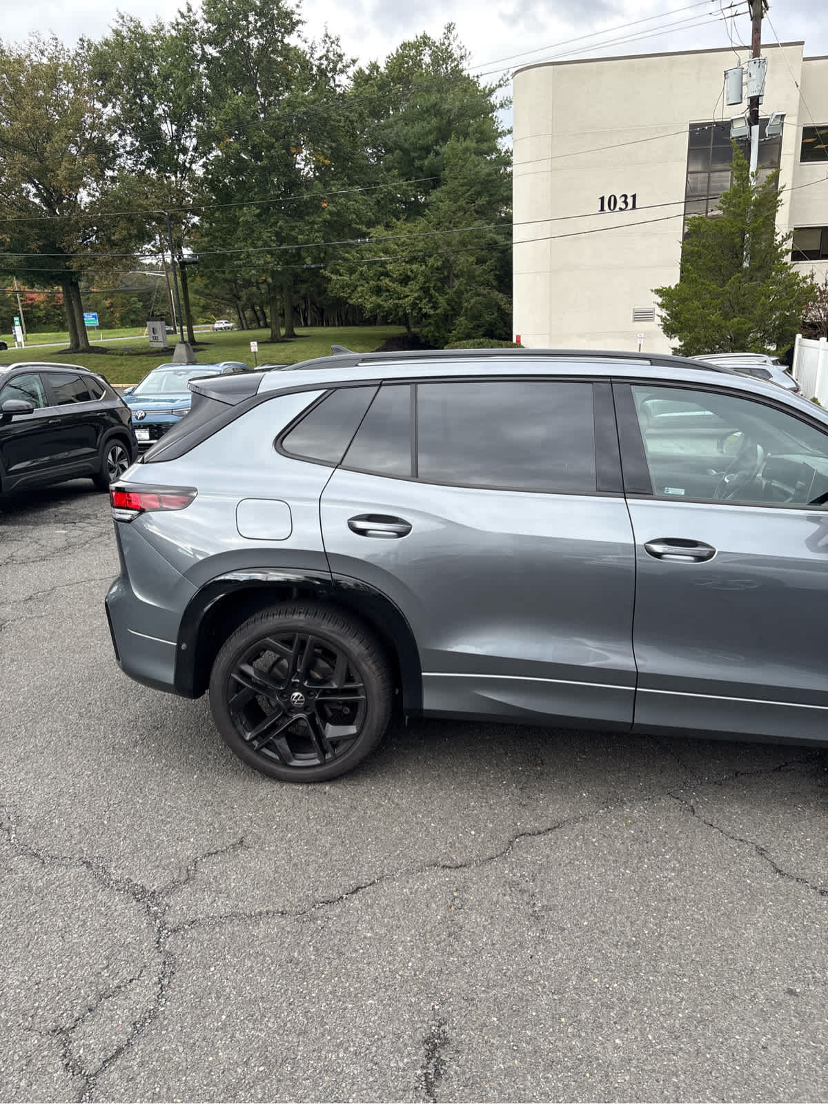2025 Volkswagen Tiguan 2.0T SE R-Line Black 4MOTION