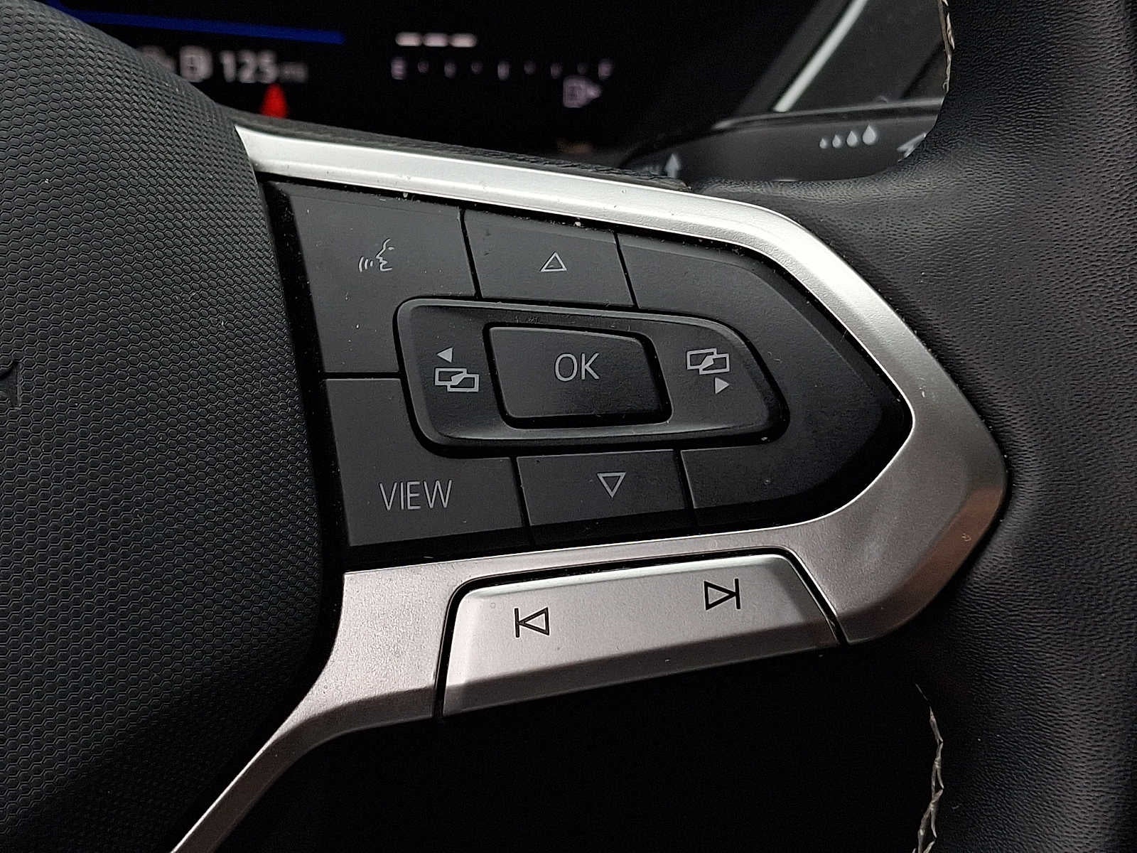 2024 Volkswagen Tiguan 2.0T SE 4MOTION