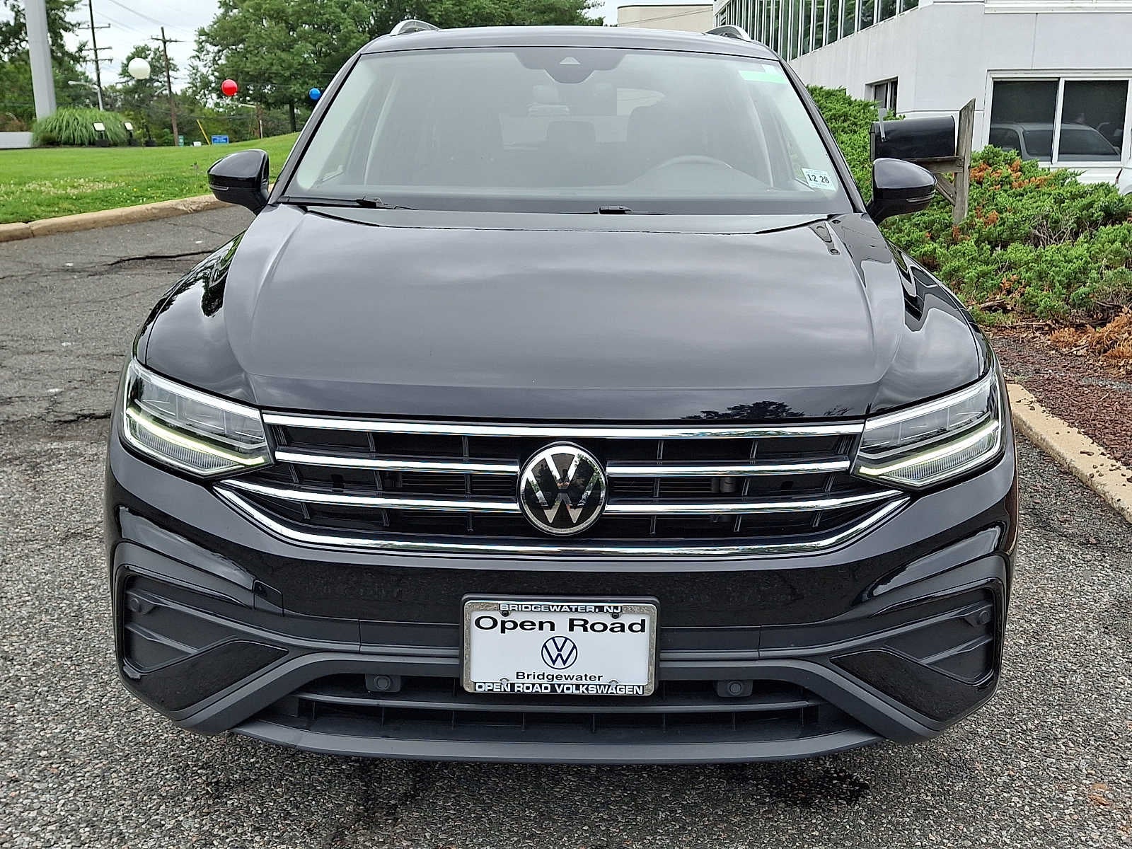 2024 Volkswagen Tiguan 2.0T SE 4MOTION